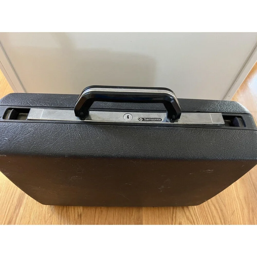 Vintage Samsonite Delegate Hard Shell Briefcase 18